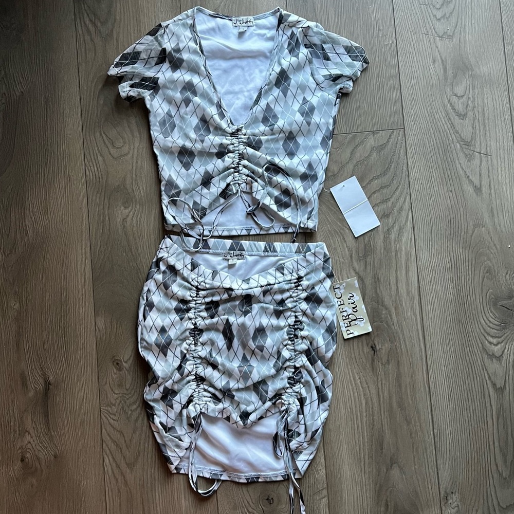 J for Justify 2 piece Set